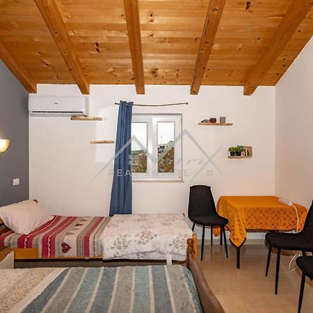 Sobe Anja Guest House Brtonigla Eksteriør bilde